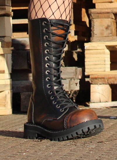 15 Eyelets Boots Steel